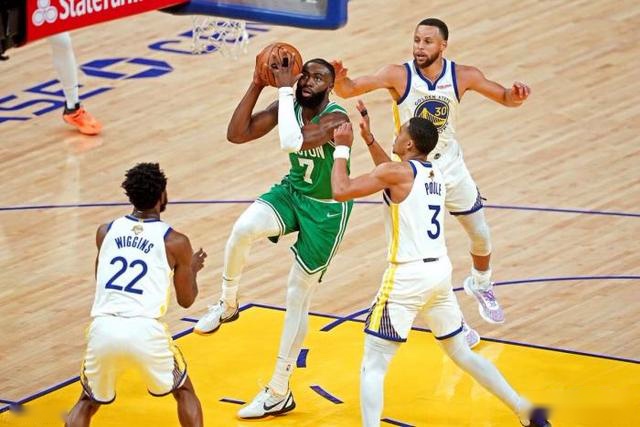 加内特：当我和科比还是NBA的未来